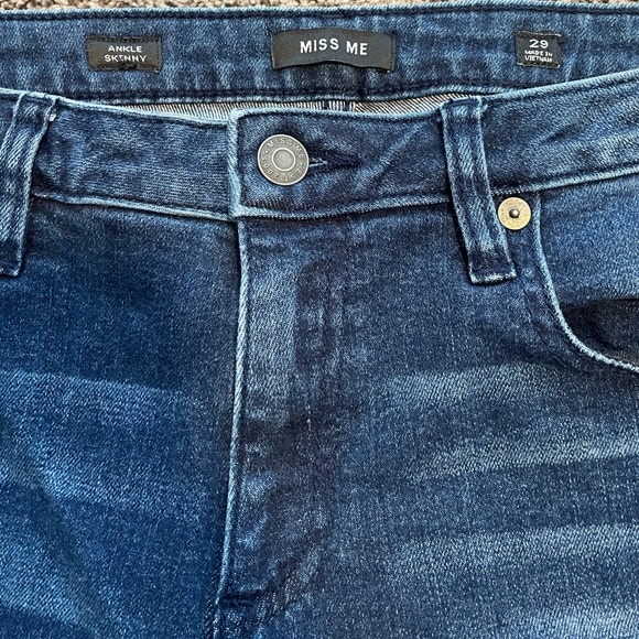 Miss Me Distressed Ankle Jeans - Picture 2 of 3